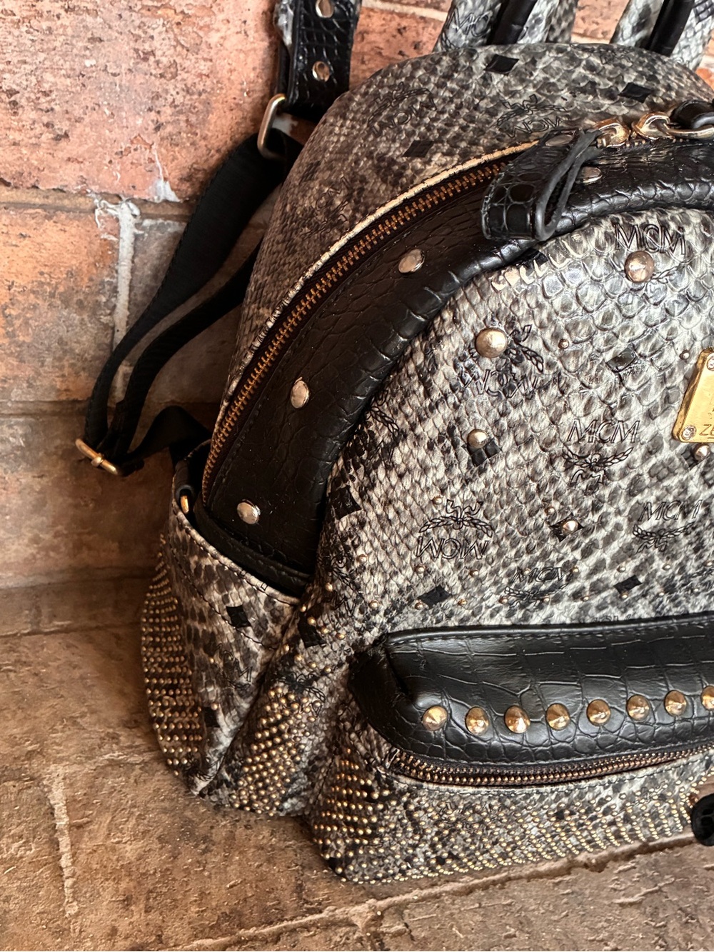 🏴☠️ MCM Stark Python Print backpack Ltd Edition black python and gray w studs - Picture 5 of 17